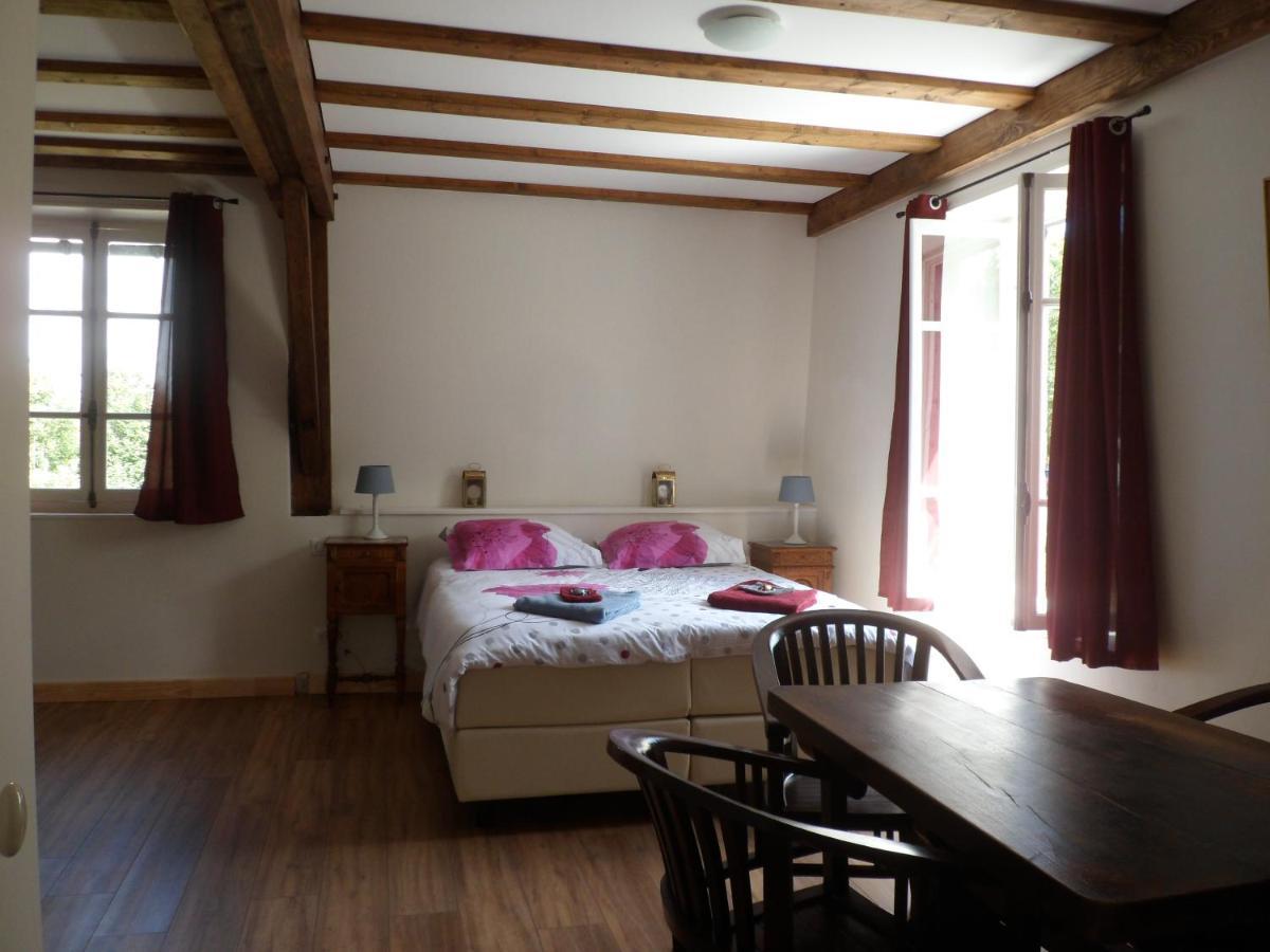 Le Pont Du Roy Bed & Breakfast Besse-et-Saint-Anastaise Exterior photo