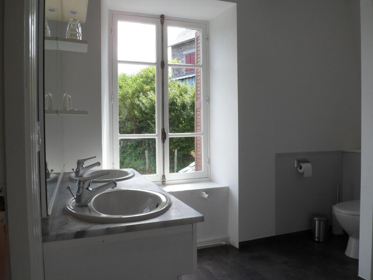 Le Pont Du Roy Bed & Breakfast Besse-et-Saint-Anastaise Exterior photo